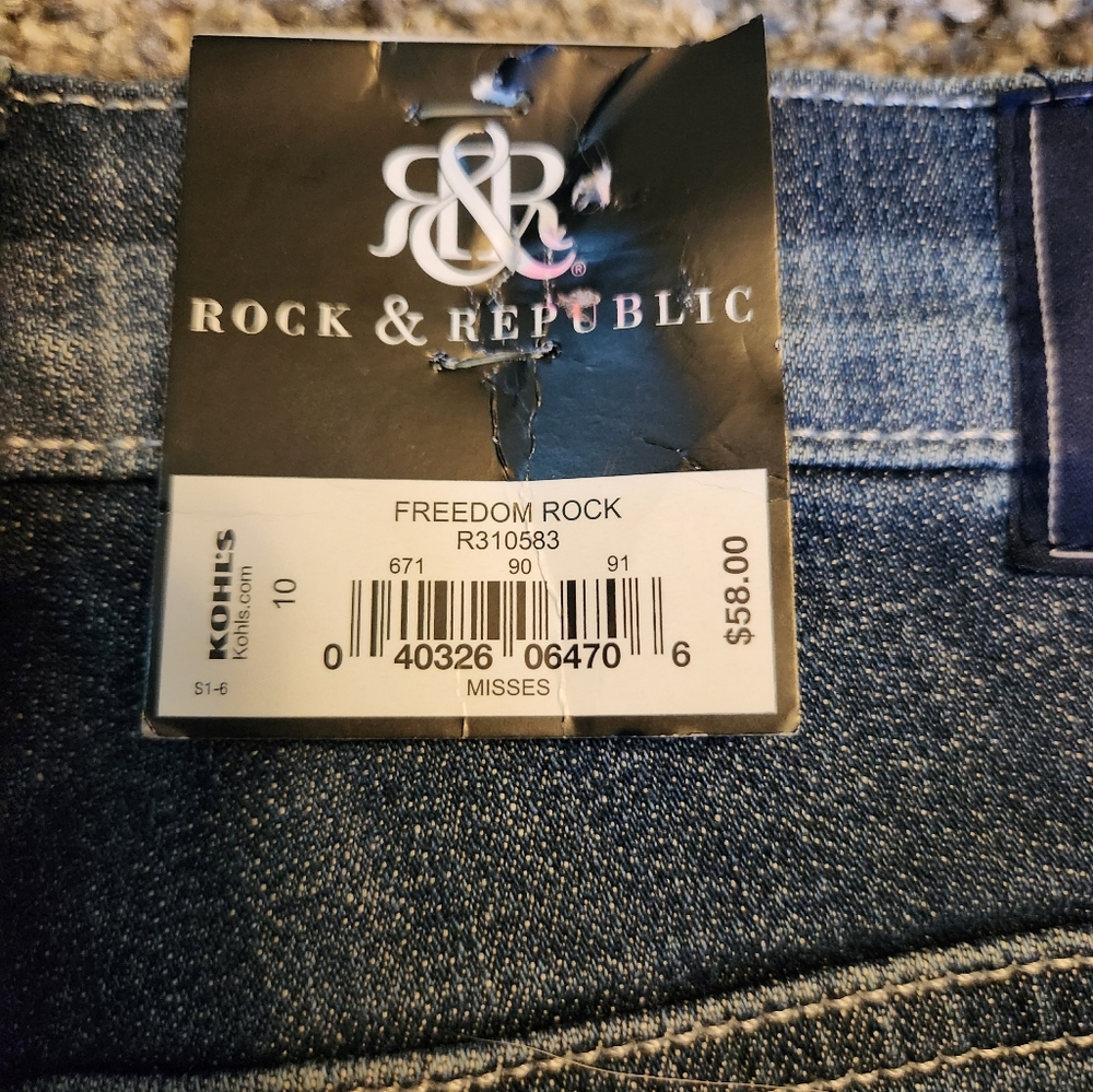 Rock & Republic shorts - Picture 2 of 2